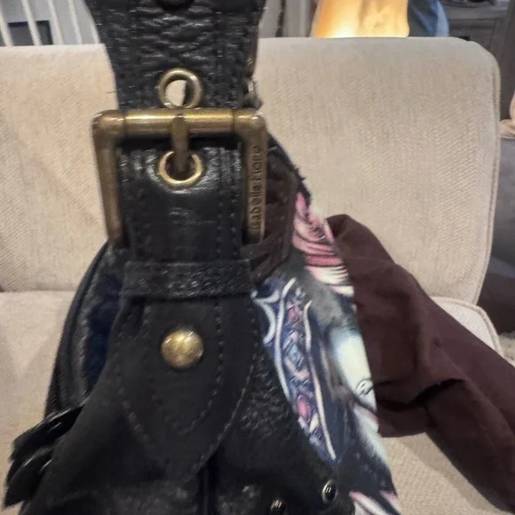 Isabella Fiore “Let Love Reign” Shoulder Bag - Picture 7 of 10